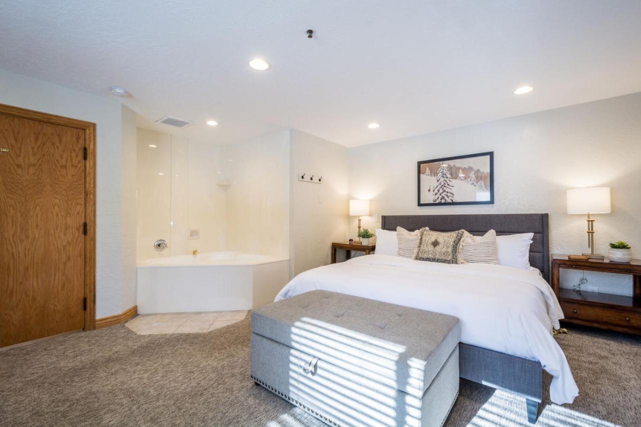 Powder Hound 1 Bedroom Brighton Chalet Bagian luar foto