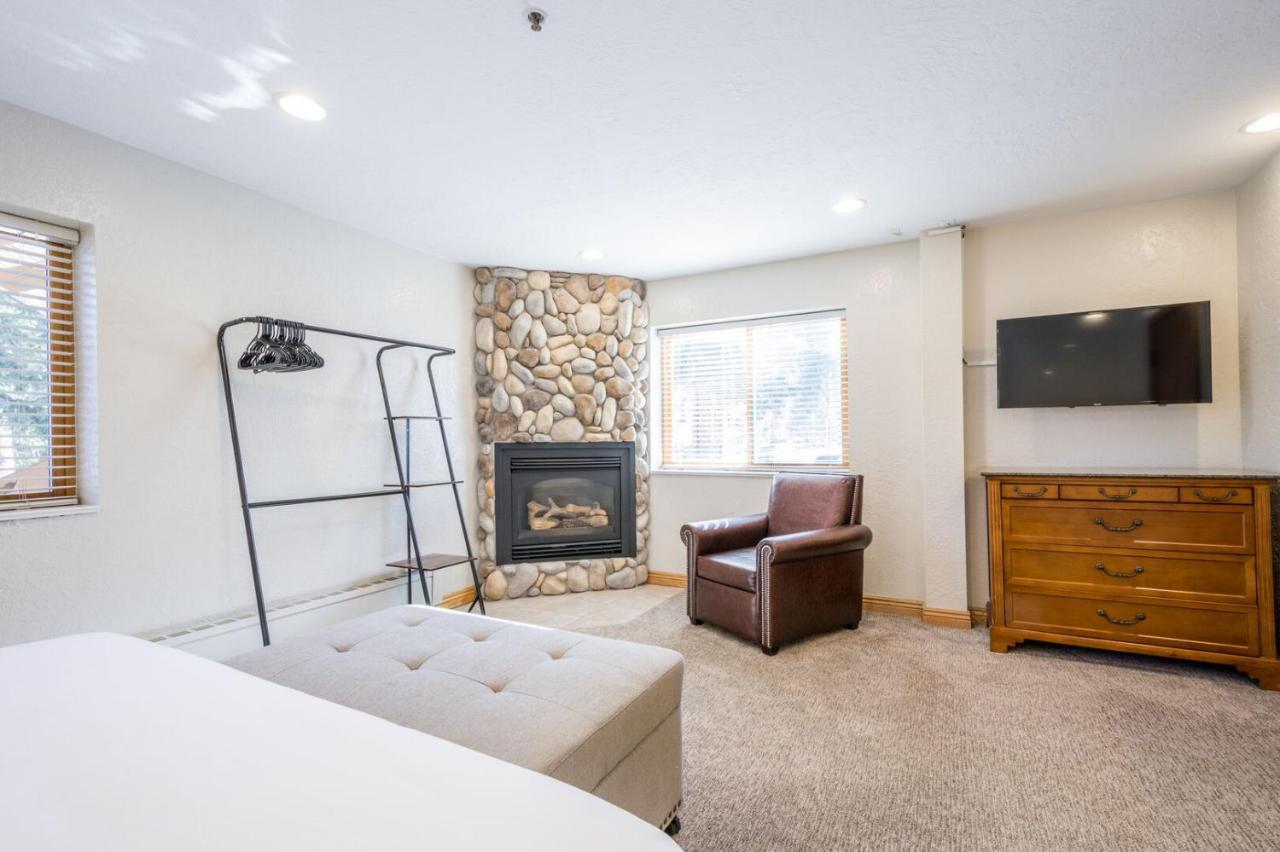 Powder Hound 1 Bedroom Brighton Chalet Bagian luar foto